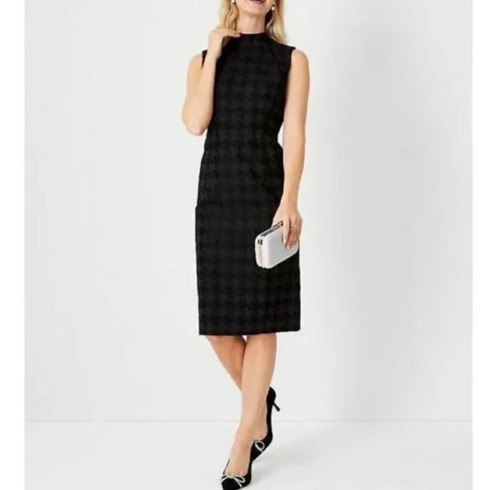EUC Ann Taylor Houndstooth Jacquard Mock Neck Sheath Dress | Black | 12 Petite